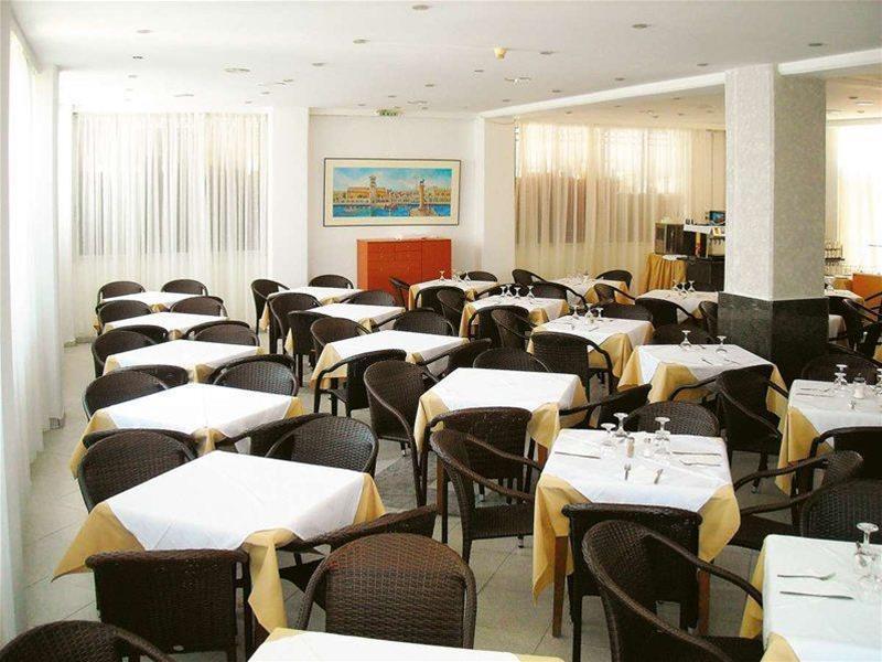 Thalia Hotell Pefki